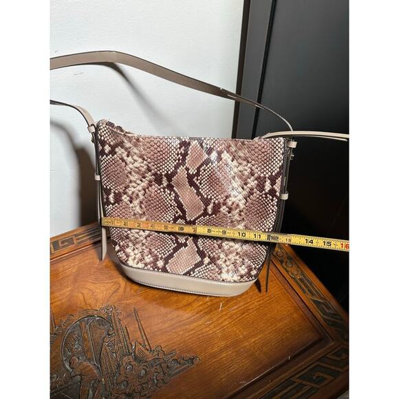 NWT MICHAEL KORS REESE Python bucket shoulder 
EMBOSSED LEATHER bag purse - Picture 2 of 11